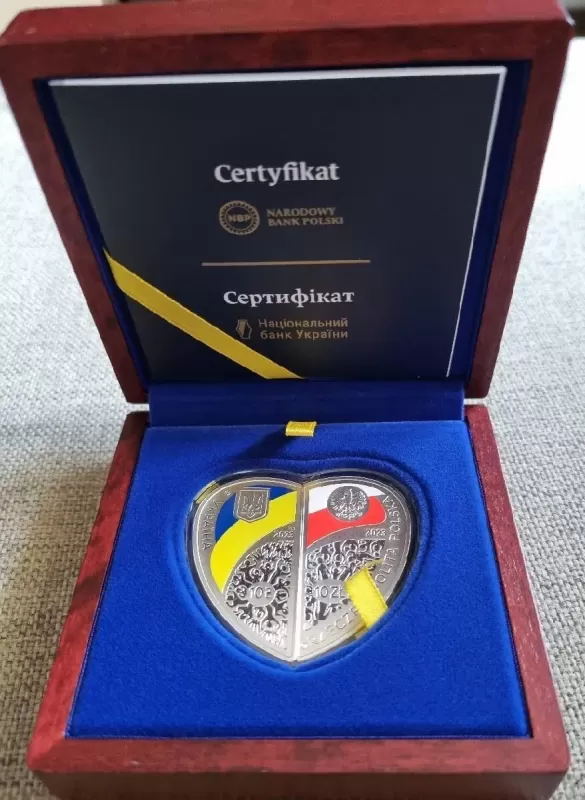 Срібна монета Дружба та братство найбільше багатство (набір із двох половинок) 10 гривень та 10 злотих